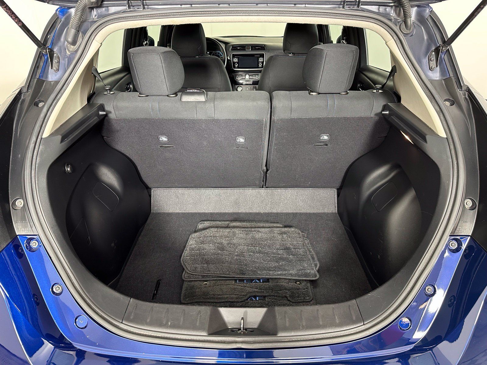 Used 2019 Nissan Leaf SV FWD image 21