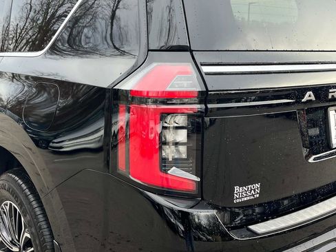 New 2026 Nissan Armada SL w/ Captain's Chari Seat Package image 16