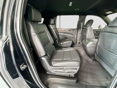 Used 2023 Cadillac Escalade ESV Luxury AWD/4WD image 23