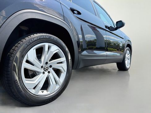 Used 2021 Volkswagen Atlas SE w/ Towing Package AWD/4WD image 16