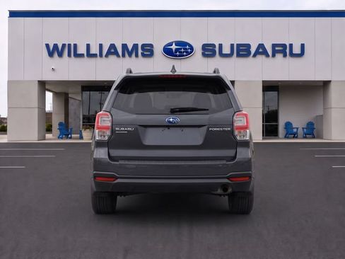 Used 2018 Subaru Forester 2.5i Premium AWD/4WD image 7