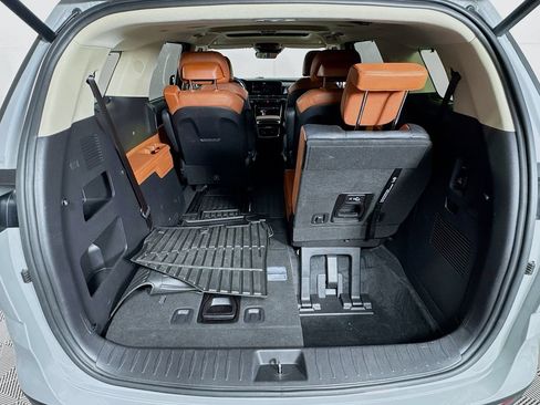 Used 2024 Kia Carnival SX Prestige FWD image 29