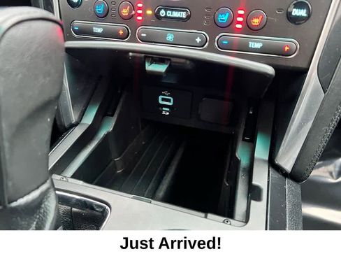 Used 2016 Ford Explorer Platinum image 45