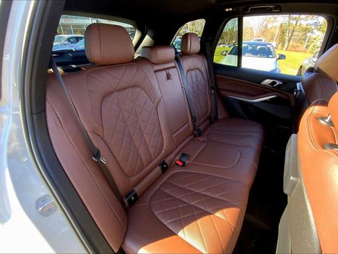 Used 2023 BMW X5 xDrive40i w/ M Sport Package image 19
