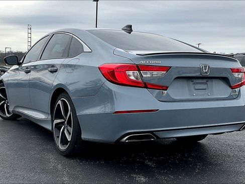 Used 2021 Honda Accord Sport image 3