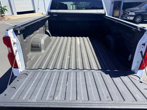 Used 2022 Chevrolet Silverado 1500 Custom AWD/4WD image 12