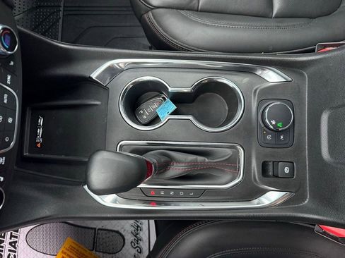 Used 2023 Chevrolet Traverse RS w/ LPO, Floor Liner Package FWD image 41