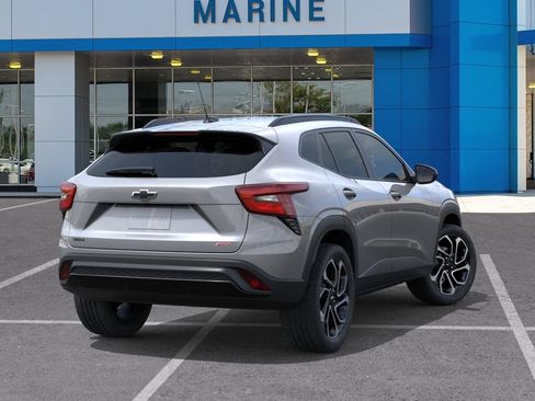 New 2026 Chevrolet Trax RS w/ Driver Confidence Package FWD image 4
