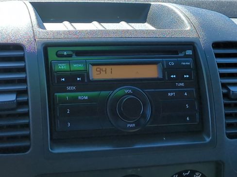 Used 2013 Nissan Frontier S image 18