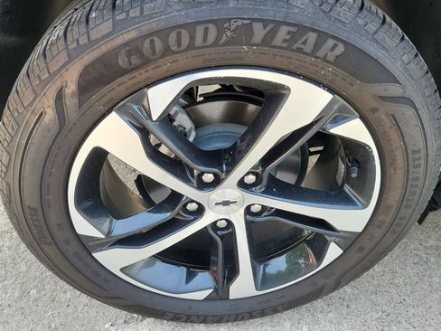 Used 2025 Chevrolet Trax RS w/ Driver Confidence Package FWD image 5