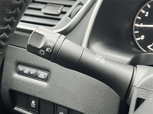 Certified 2024 Nissan Murano SV image 30