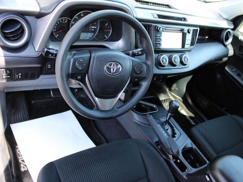 Used 2016 Toyota RAV4 LE image 9