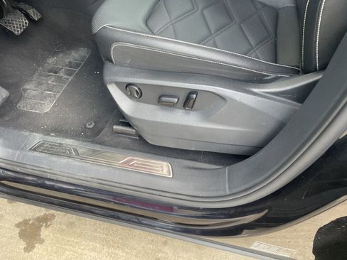 Used 2025 Volkswagen Atlas SE image 21