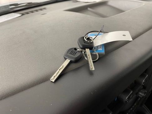 New 2025 Chevrolet Express 3500 Work Van w/ Driver Convenience Package image 34