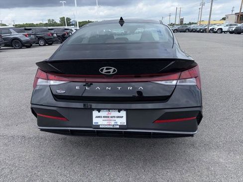 New 2026 Hyundai Elantra Sport FWD image 4