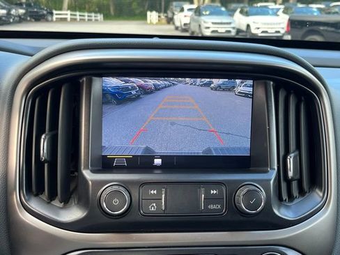 Used 2022 Chevrolet Colorado Z71 w/ Safety Package image 35