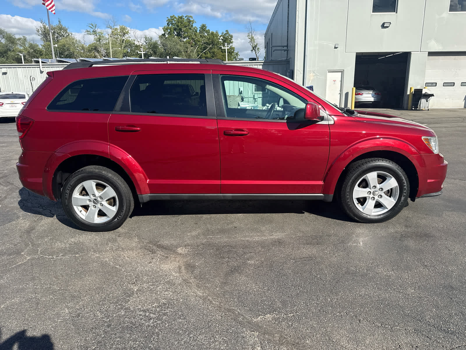 Used 2011 Dodge Journey Mainstreet w/ Popular Equipment Group FWD image 2