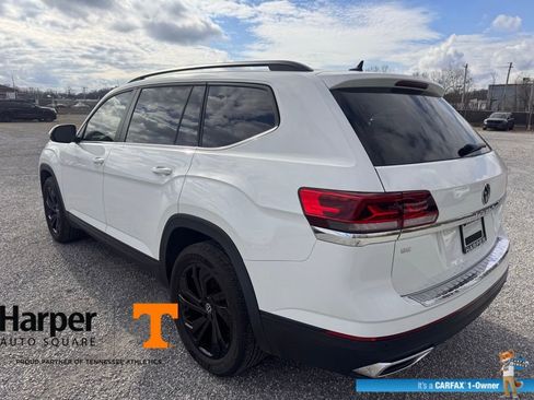 Used 2023 Volkswagen Atlas SE w/ Panoramic Sunroof Package image 3