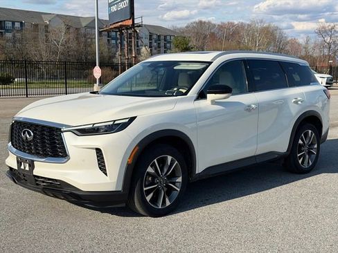 Certified 2023 INFINITI QX60 Luxe image 3