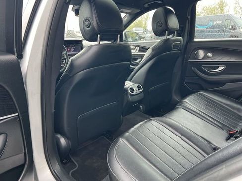 Used 2019 Mercedes-Benz E 300 4MATIC image 24