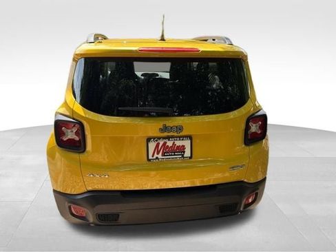 Used 2017 Jeep Renegade Latitude w/ Cold Weather Group AWD/4WD image 6