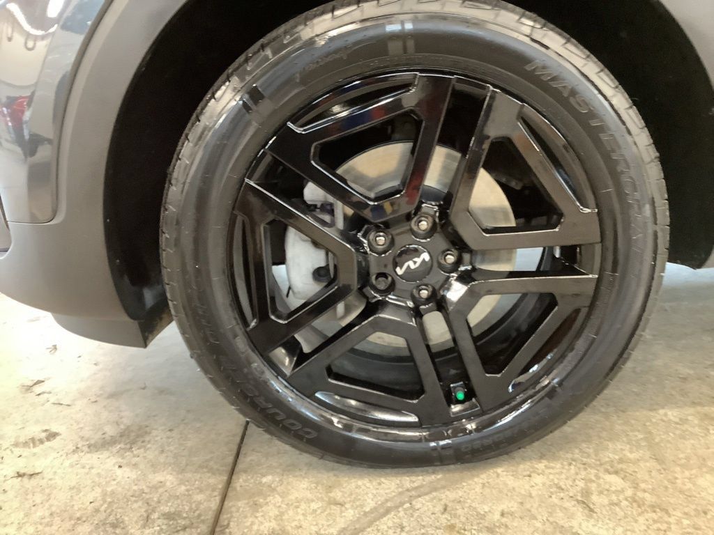Certified 2024 Kia Telluride SX X-Line AWD/4WD image 28
