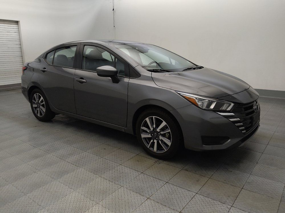 Used 2024 Nissan Versa SV FWD image 11