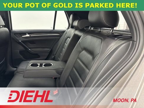 Used 2017 Volkswagen Golf R 4-Door image 15