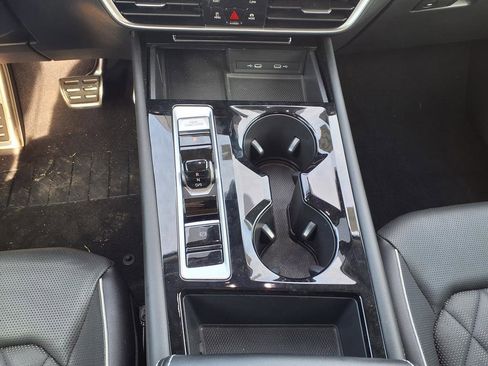 Used 2024 Volkswagen Atlas SEL Premium R-Line image 20