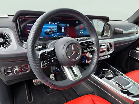 Used 2025 Mercedes-Benz G 63 AMG 4MATIC image 17