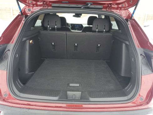 Certified 2024 Chevrolet Trax RS w/ Driver Confidence Package image 23