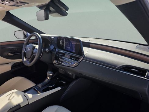 Certified 2024 Lexus ES 350 w/ Premium Package image 25