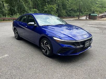 Used 2025 Hyundai Elantra SEL