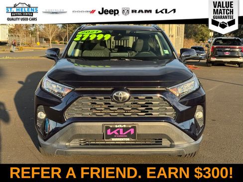 Used 2021 Toyota RAV4 XLE AWD/4WD image 15