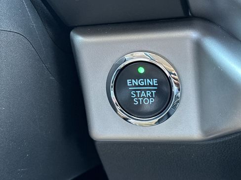 Used 2022 Ford Expedition XLT RWD image 35
