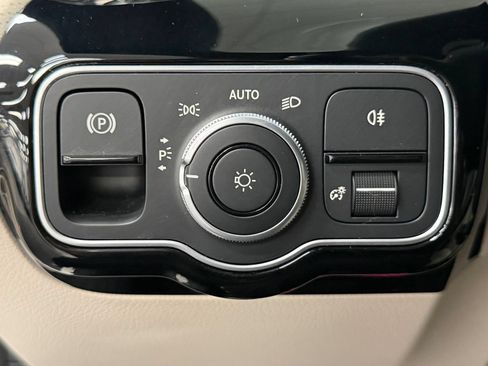 Used 2025 Mercedes-Benz CLA 250 image 30