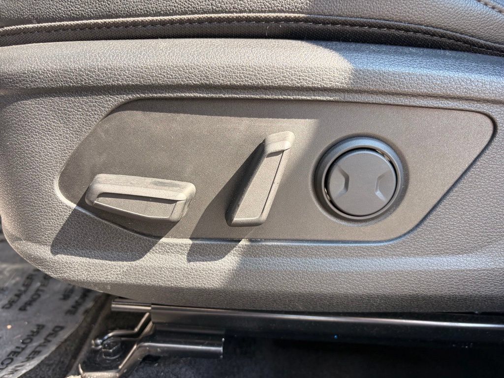 Used 2025 Kia Sportage X-Pro Prestige AWD/4WD image 10
