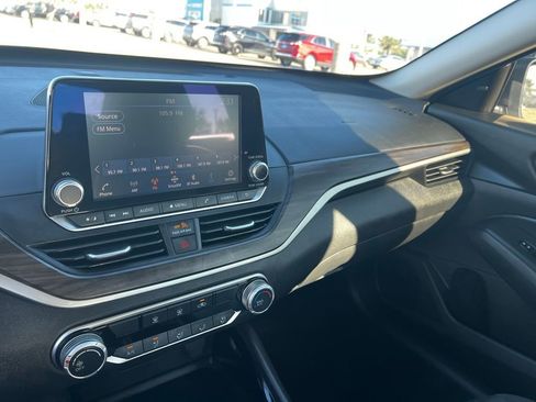 Used 2024 Nissan Altima 2.5 SV image 47