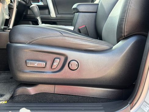 Used 2016 Toyota 4Runner SR5 Premium RWD image 13