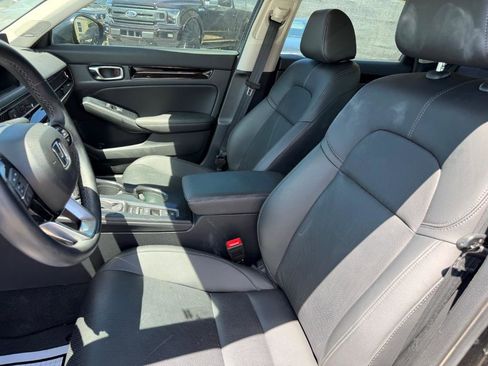 Used 2024 Honda Civic Touring image 9