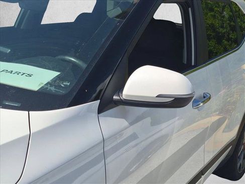 Used 2022 Kia Seltos SX w/ Sunroof Package AWD/4WD image 14