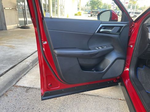 New 2025 Mitsubishi Outlander SE image 38