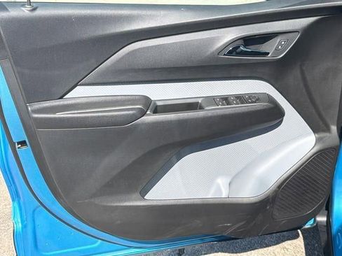 New 2027 Chevrolet Bolt LT w/ Comfort Package FWD image 10
