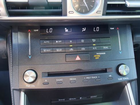 Used 2016 Lexus IS 200t image 20