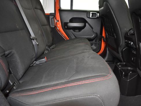 Used 2018 Jeep Wrangler Unlimited Rubicon image 22