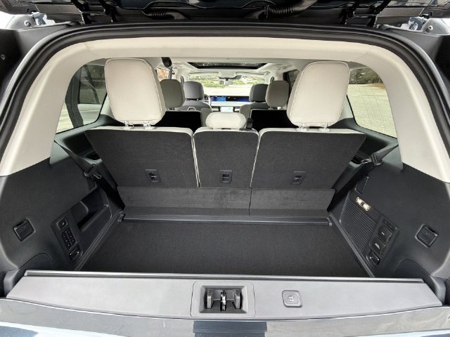 New 2025 Lincoln Navigator Reserve AWD/4WD image 25