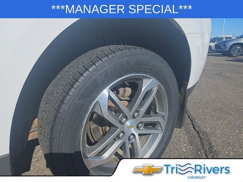 Used 2017 Chevrolet Equinox Premier w/ Enhanced Convenience Package image 7