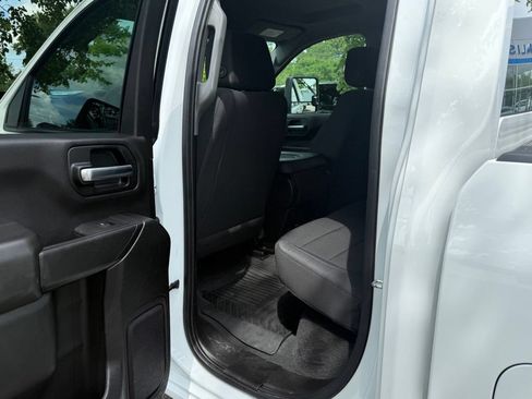 Used 2021 Chevrolet Silverado 2500 Custom w/ Custom Value Package AWD/4WD image 11