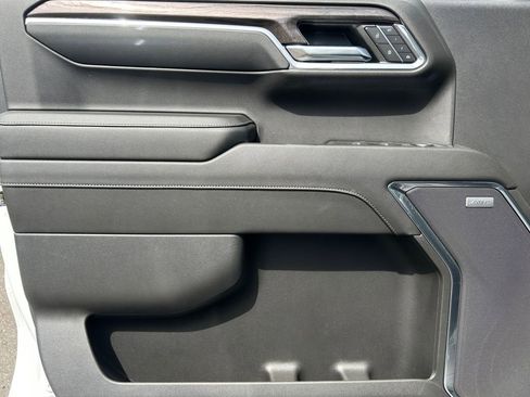 Used 2024 Chevrolet Silverado 1500 LTZ image 22