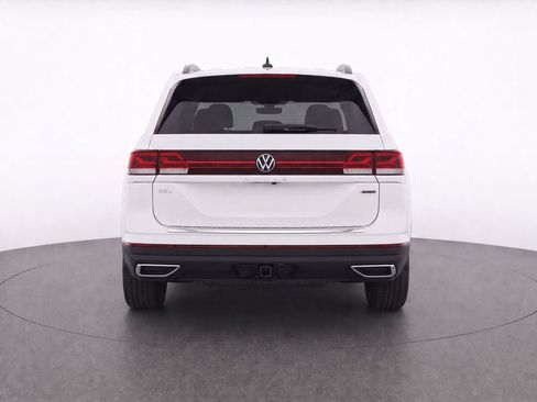 Used 2024 Volkswagen Atlas SEL AWD/4WD image 4